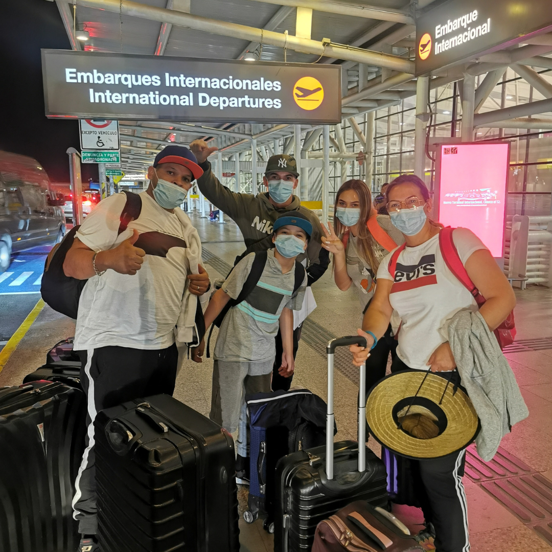 Traslado Aeropuerto VAN Privada (de 1 a 5 pasajeros)
